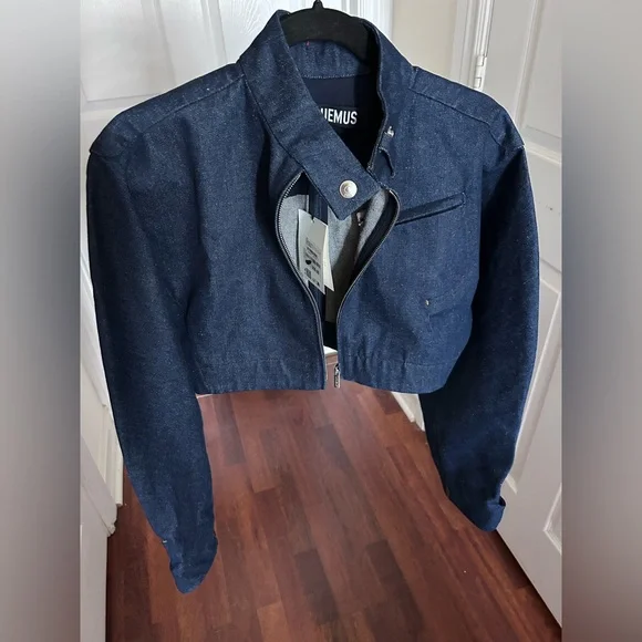 W/ Tags Jacquemus la veste de nimes cabrio Cropped Denim Jacket 38 US6 - Picture 15 of 17